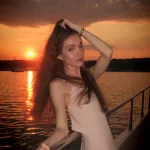 Сестра рэпера Тимати отметила 23-летие на яхте в Сен-Тропе