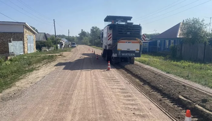 На ремонт сельских дорог в Алтайском крае направили 3,4 млрд рублей