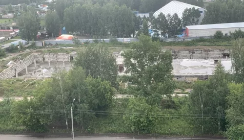 Спортивный недострой в барнаульском парке Смертина переоценят и выставят на торги