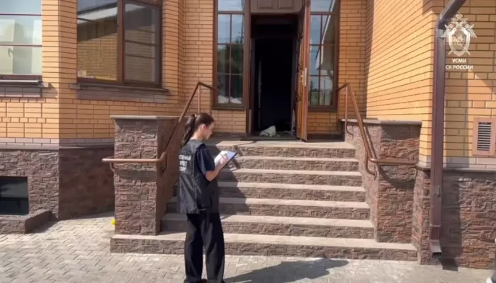 Две женщины и мужчина найдены убитыми в коттедже, подозревают их родственника