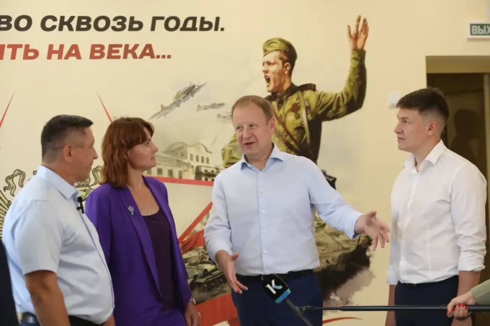 Губернатор Виктор Томенко посетил село Кучук, где завершается капитальный ремонт детского сада