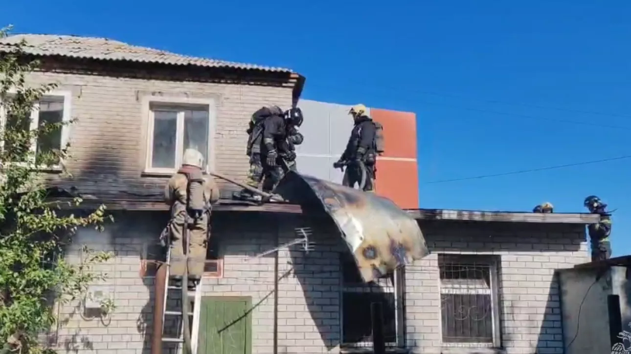 Шестилетняя девочка и трехлетний малыш погибли при пожаре в частном доме в Барнауле