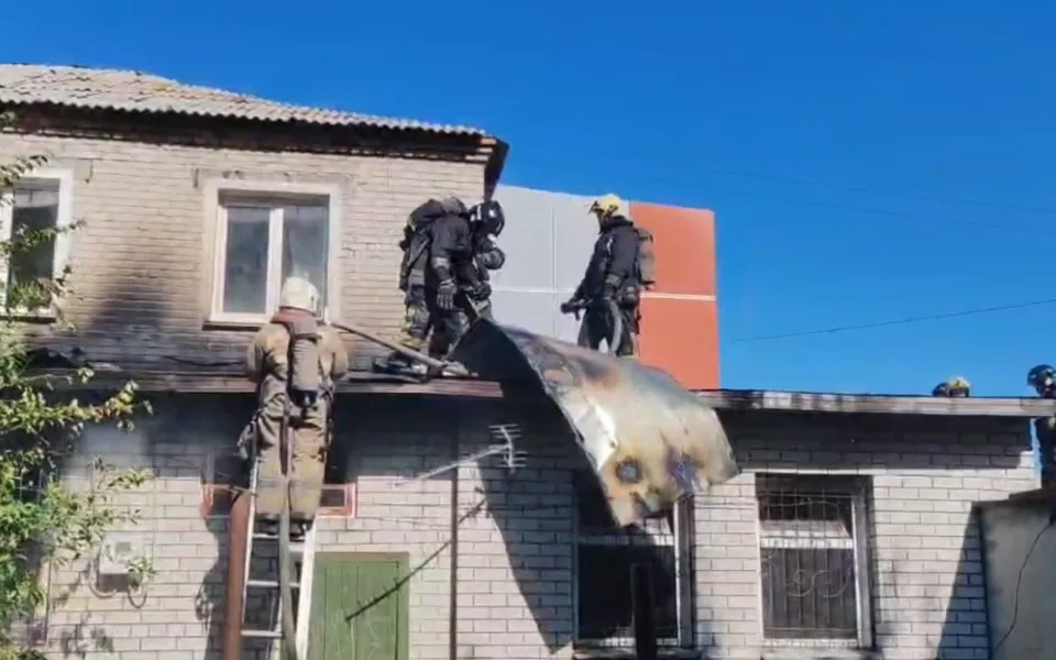 Шестилетняя девочка и трехлетний малыш погибли при пожаре в частном доме в Барнауле