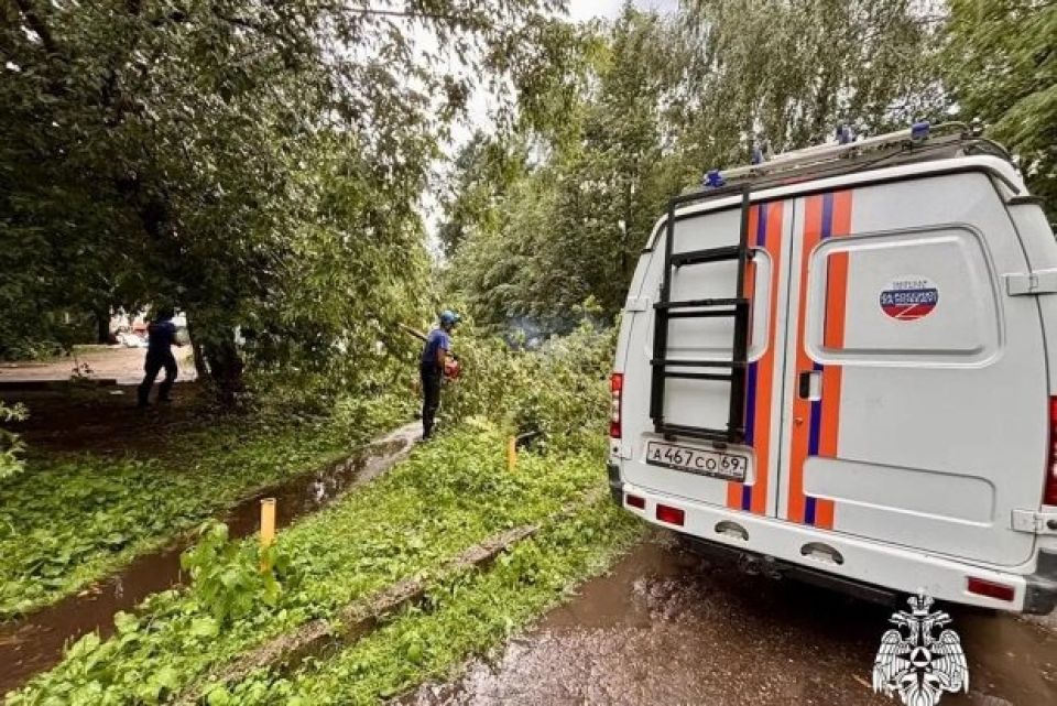 Последствия мощного урагана