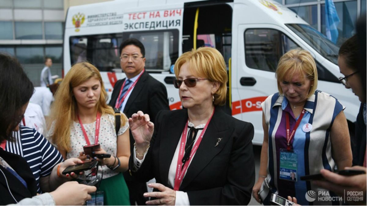 Министр здравоохранения России впервые проведет прямую линию с населением