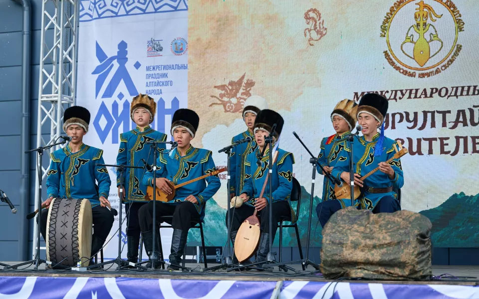 В Горно-Алтайске отмечают праздник алтайского народа Эл Ойын. Фоторепортаж