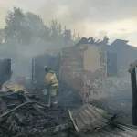 Два человека погибли в крупном пожаре в Бийске. Фото