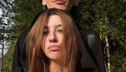 Звезды Битвы экстрасенсов объявили о помолвке. Фото пары