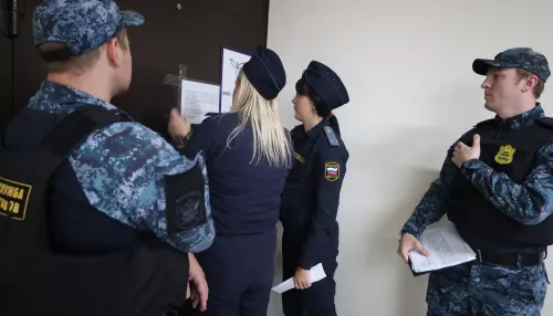 В Барнауле остановили работу здания на улице Попова с десятками арендаторов