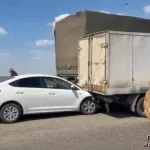 12 автомобилей столкнулись на трассе из-за дыма от горящего поля. Фото