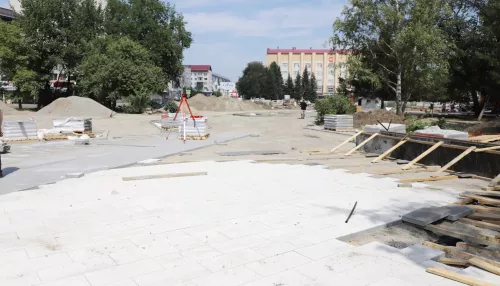 В Бийске кипит благоустройство Петровского бульвара: как он изменится