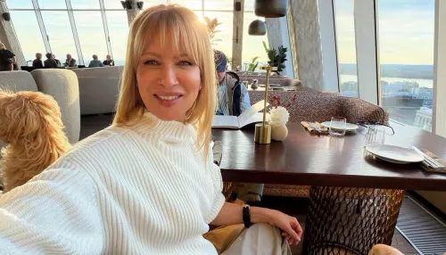52-летняя звезда Бандитского Петербурга показала идеальную фигуру в бикини