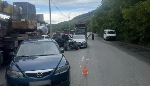 В Горно-Алтайске произошло массовое ДТП: пострадали ребенок и подросток