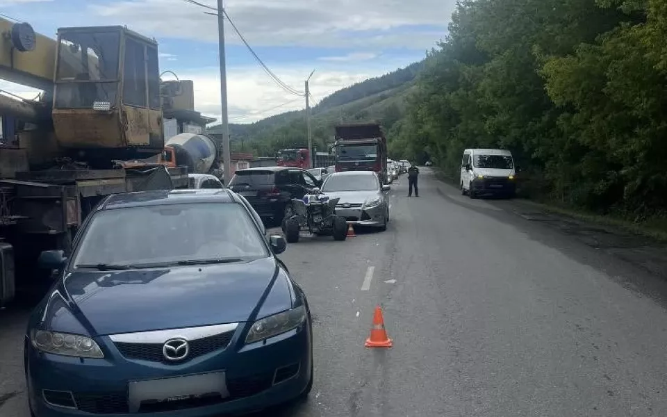 В Горно-Алтайске произошло массовое ДТП: пострадали ребенок и подросток