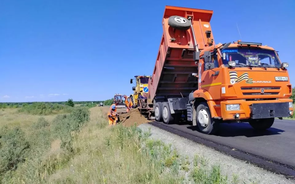 Более 40 км дороги опорной сети Алтайского края обновляют по нацпроекту