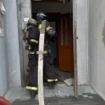 Более 30 человек эвакуировали из-за пожара в барнаульской пятиэтажке