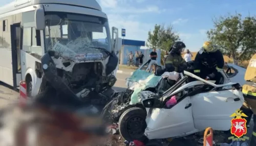 Трагедия на трассе в Крыму: в ДТП с рейсовым автобусом погибли водитель и двое детей