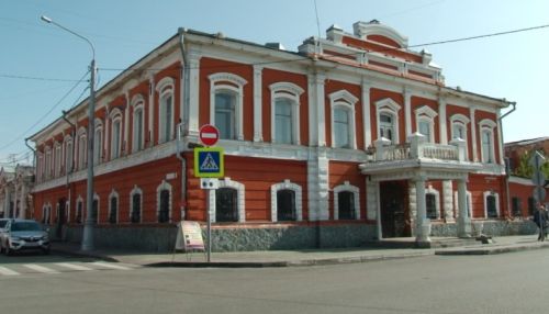Историческое здание продают в Барнауле за 25 млн рублей