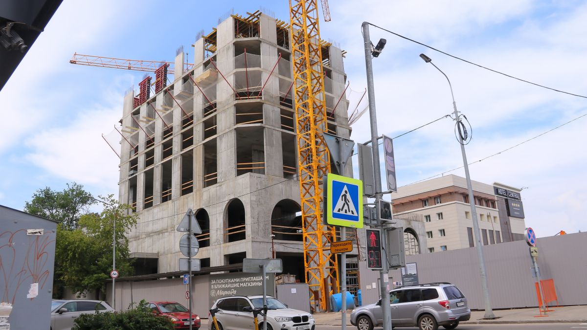 Строительство нового ЦУМа в центре Барнаула. Июль 2026