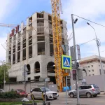 Плюс три этажа: как подрос новый ЦУМ в самом центре Барнаула. Фото