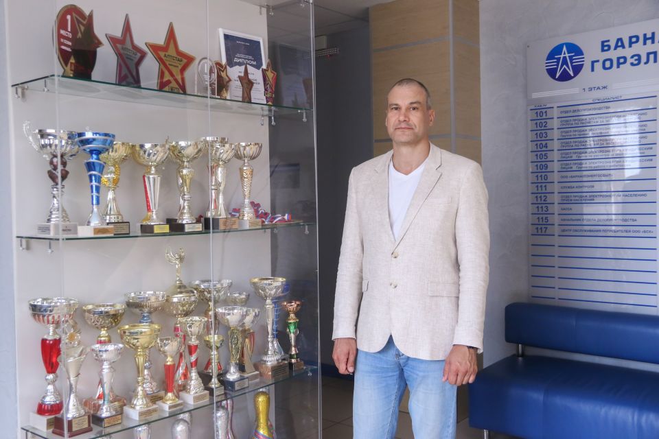 Начальник отдела технического аудита Барнаульской горэлектросети Денис Ульянов