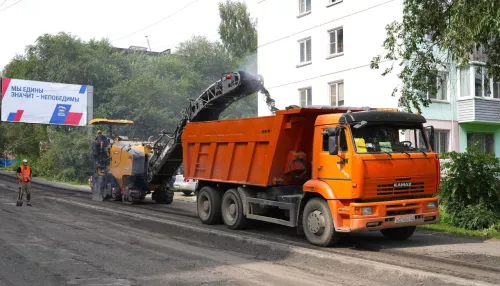 В Бийске обновляют сразу четыре участка дорог по нацпроекту