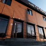 Кафе с гостиницей на федеральной трассе продают в Горном Алтае за 85 млн рублей. Фото