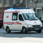 Пятилетняя девочка впала в кому, выпав из окна в Барнауле