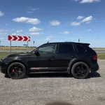 Мощный Porsche c панорамной крышей и полной шумоизоляцией продают в Рубцовске. Фото