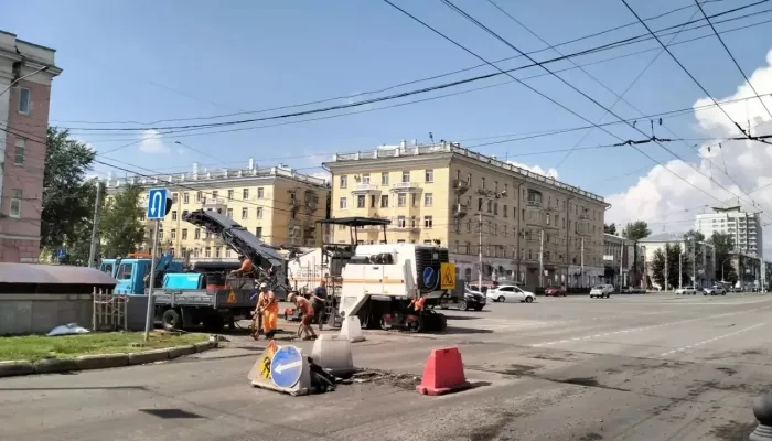 Ремонт дороги на площади Октября стартовал в Барнауле: где еще идут работы