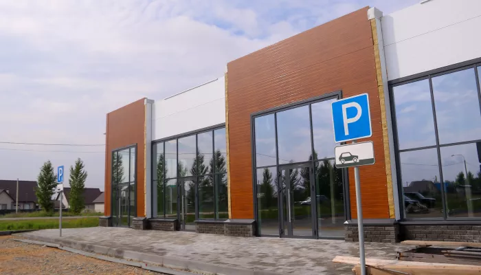 Хлебопек построил магазин в барнаульском пригороде