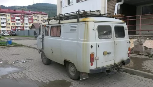 Парень угнал буханку, покатался по Горно-Алтайску и пошел спать