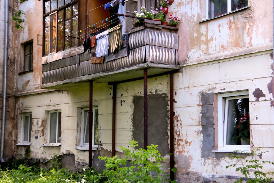 Аварийный дом на ул. Цеховой, 15