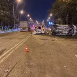 Грузовик устроил массовую аварию на одной из улиц Новосибирска. Фото