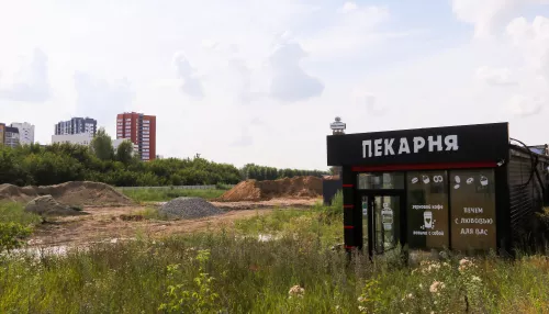 Бетонка, склад, комок пекарни: что происходит на месте под новый ЖК на краю Барнаула