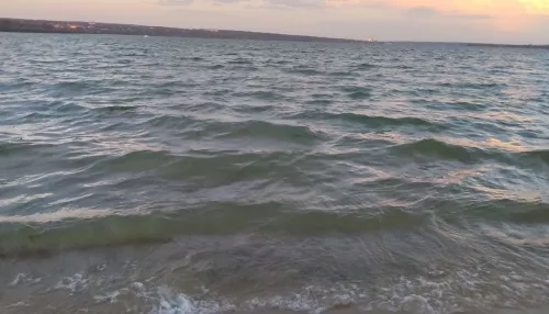 Плававший на бревне мужчина утонул в Новосибирском водохранилище