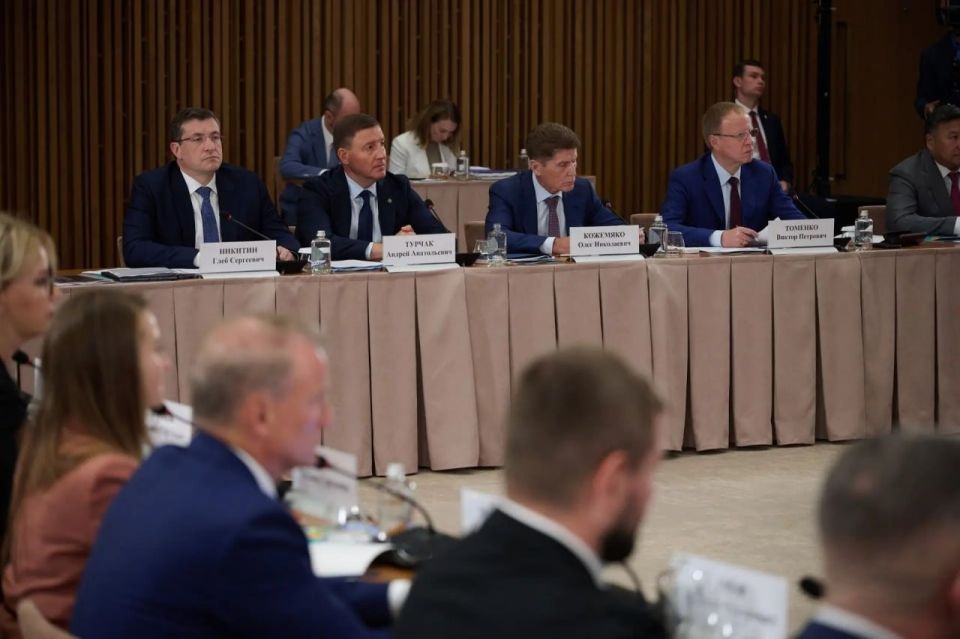 Совещание по развитию туризма и индустрии гостеприимства в РФ прошло в Республике Алтай