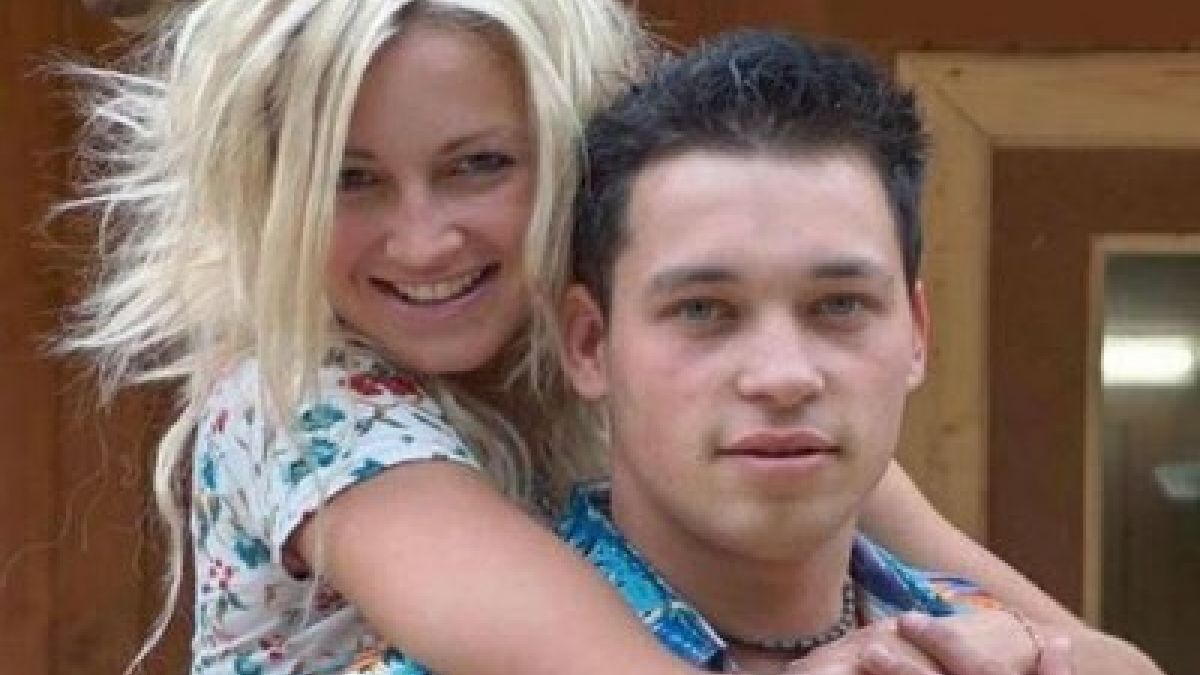 Ольга Бузова и Стас Каримов в 2004 году