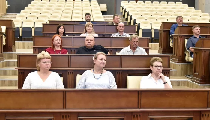 В Барнауле наградили представителей строительной отрасли в преддверии праздника. Фото