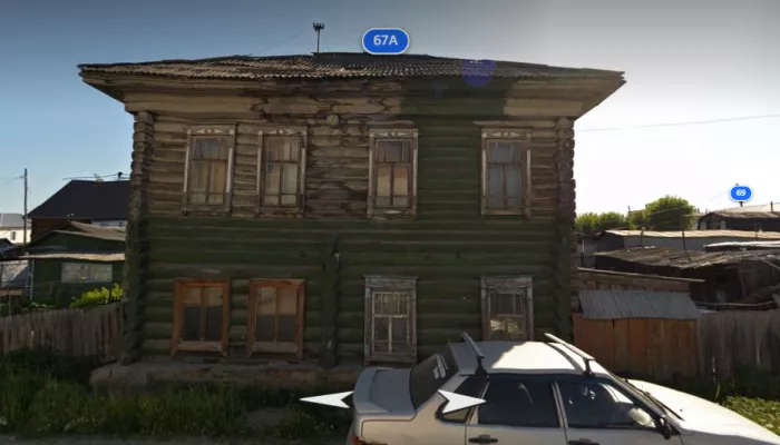В историческом центре Барнаула снесут бревенчатый довоенный дом: ищут подрядчика