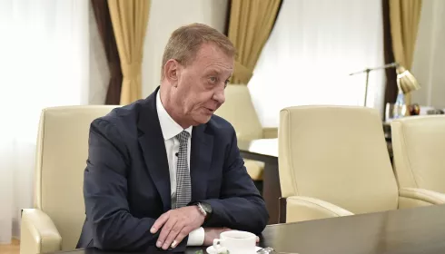 Глава Барнаула и Герой России Владимир Шаманов обсудили развитие города