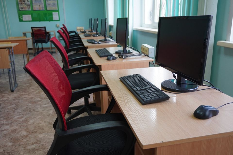 Более 60% объектов образования Барнаула получили акты готовности к новому учебному году