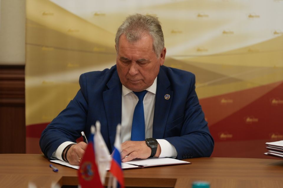 Александр Романенко
