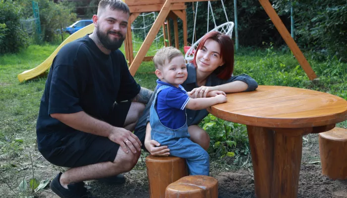 Там вообще красота: Союз подарил игровую площадку для поселка Куета в Барнауле
