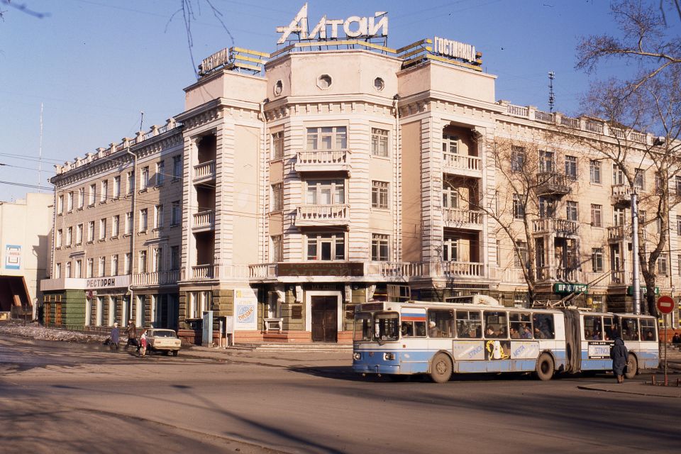 Троллейбус-"гармошка" в Барнауле