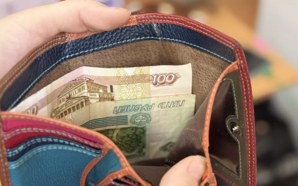 10 тысяч нет: жители Алтайского края продолжают отказываться от кредитов