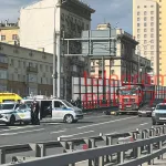 Самосвал сбил мотоблогершу в Москве: женщина погибла. Фото