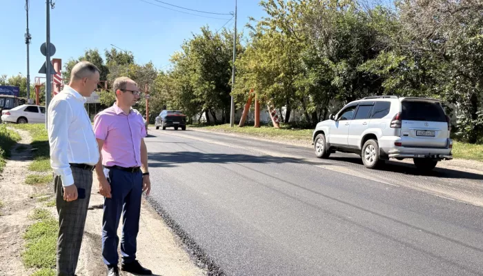 В Барнауле проверили, как идут дорожные работы в рамках нацпроекта