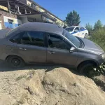 Водитель на Lada Granta устроил побег от полиции в Бийске