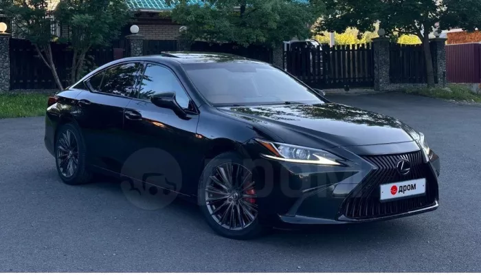 Люксовый Lexus с коньячным салоном продают за 4 млн рублей в Горно-Алтайске. Фото
